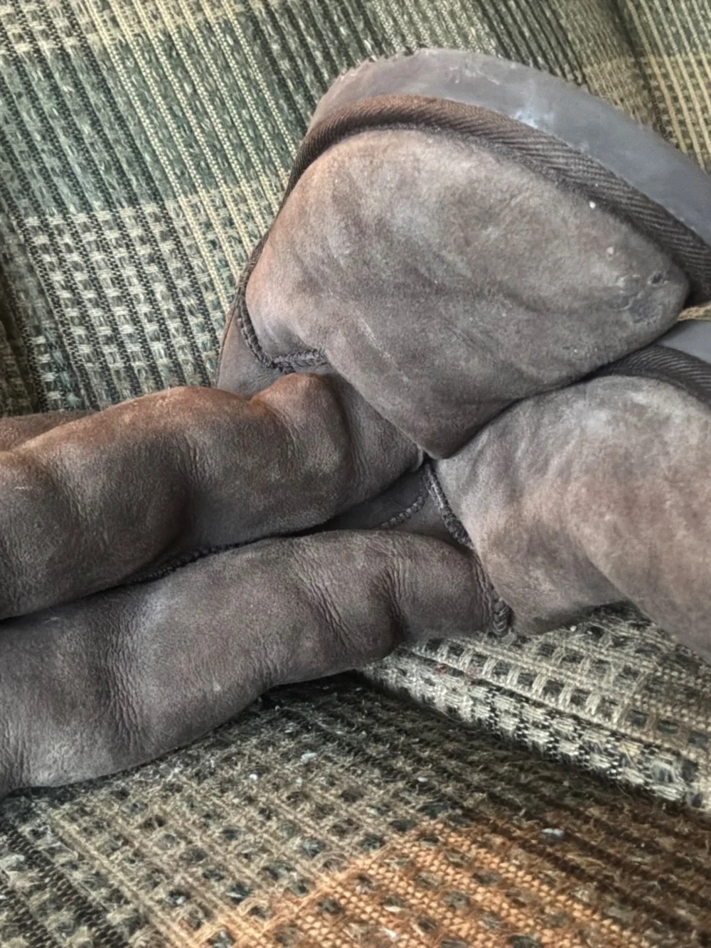 UGG BOOTS BROWN TALL SIZE 8